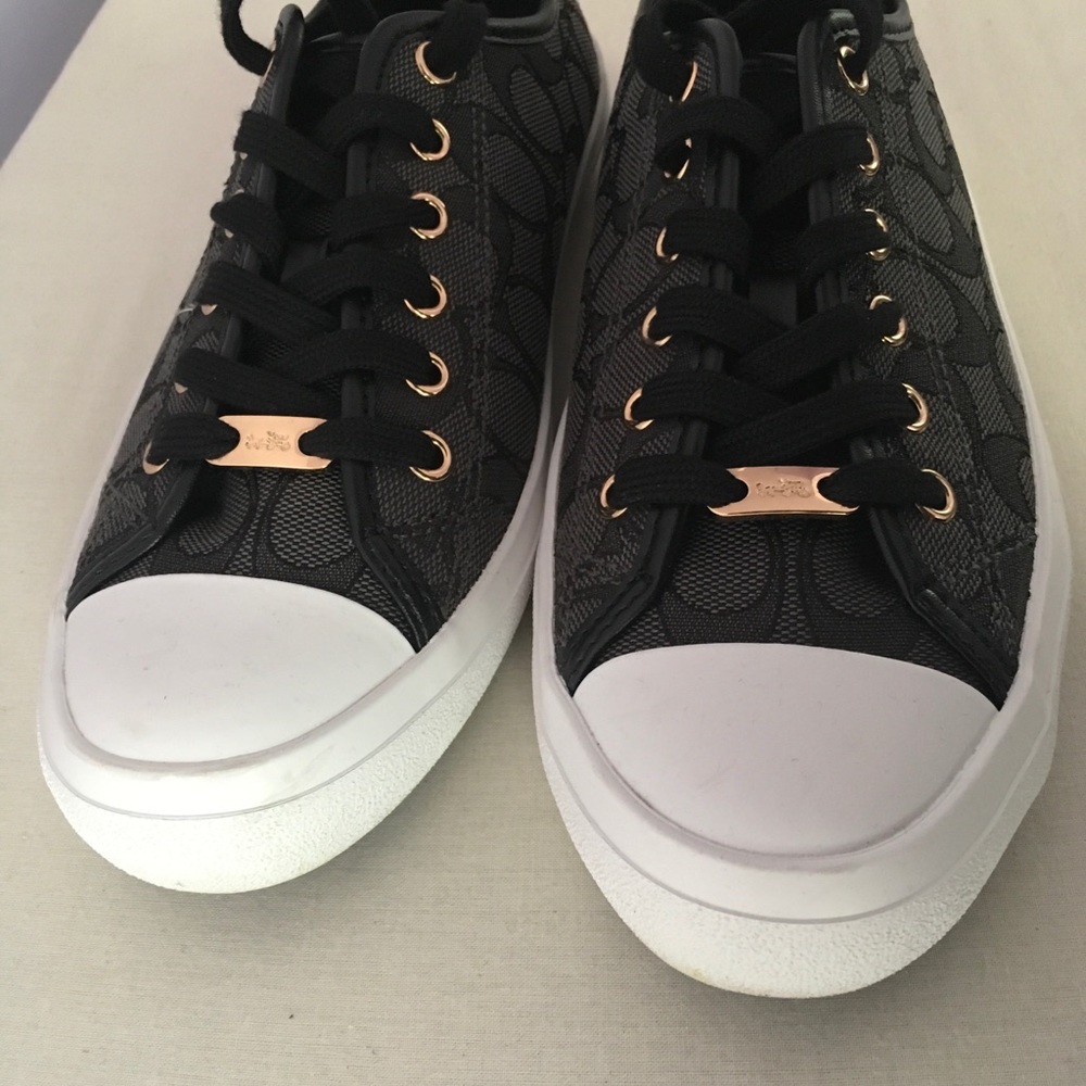 Women’s Athletic Shoe -Coach!!